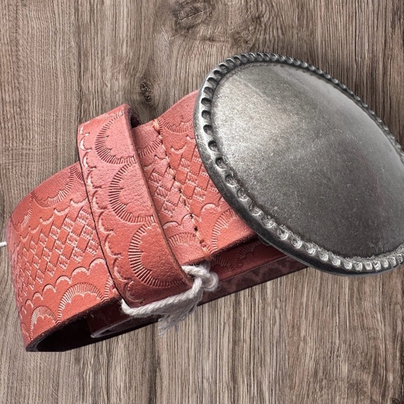 NWT Free People Duke Concho Belt in Sunrise Pink - Picture 6 of 7